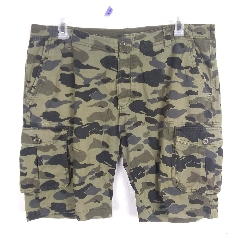 H&M Divided Camoflauge Shorts | sz 36